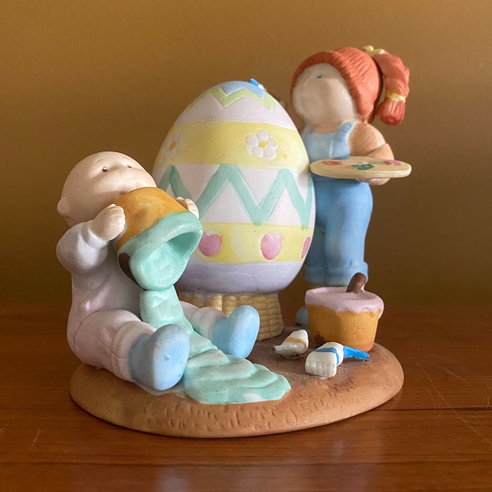 Vintage 1985 Cabbage Patch Kid Easter Egg ceramic figurine